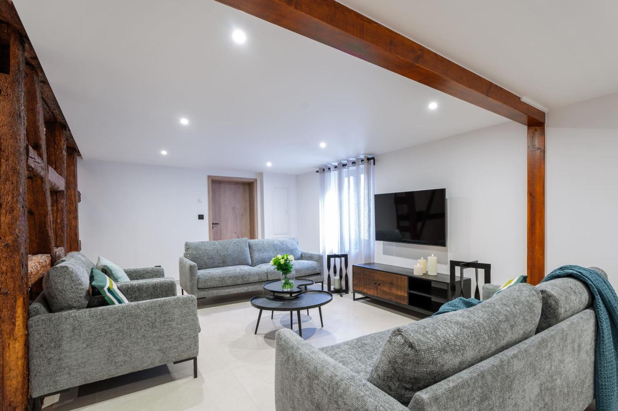 La Ruine - D'alsace Jusqu'a 10 Personnes Avec Interieur Holiday home *